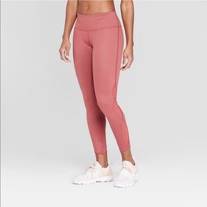C9 Everyday mid rise key hole leggings